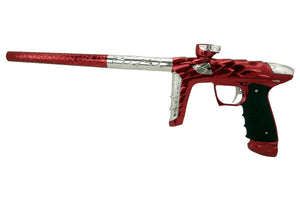 alt
Adrenaline Luxe Idol - สีแดงเงาพร้อมดีเทลสีเงินเงา - Adrenaline